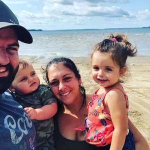 Meet your Posher, Lina